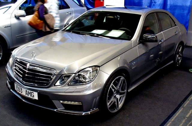 กันชนหน้า BENZ W212 2009 E63 AMG STYLE พร้อมไฟ DRL พลาสติก PP สินค้านำเข้า